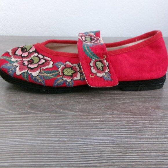 Lot 2 Pair Asian Embroidered Shoes Green Red Mary Jane and Ankle Tie 5.5 / 6 - Picture 9 of 16